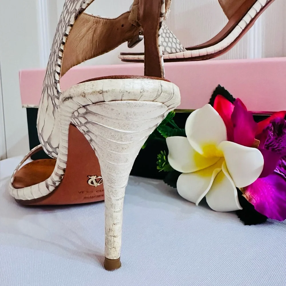 VINCE CAMUTO by Vero Cuoio "Pikora" Snakeskin Heels - Size 6.5 - Picture 8 of 10
